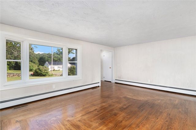 256 School Street, Lincoln, RI 02865