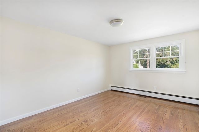 256 School Street, Lincoln, RI 02865