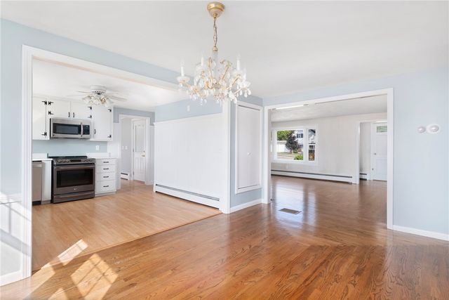 256 School Street, Lincoln, RI 02865