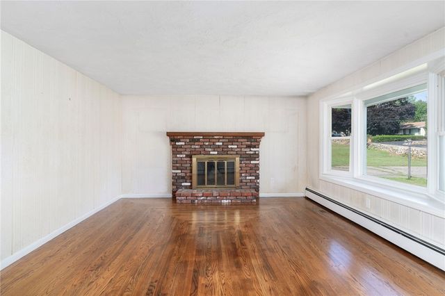 256 School Street, Lincoln, RI 02865