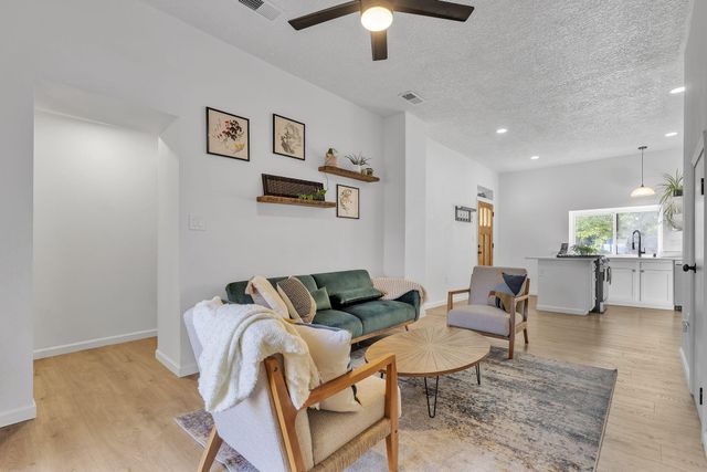 800 13th Street NW, Albuquerque, NM 87102