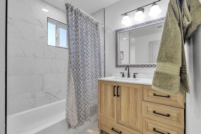 800 13th Street NW, Albuquerque, NM 87102