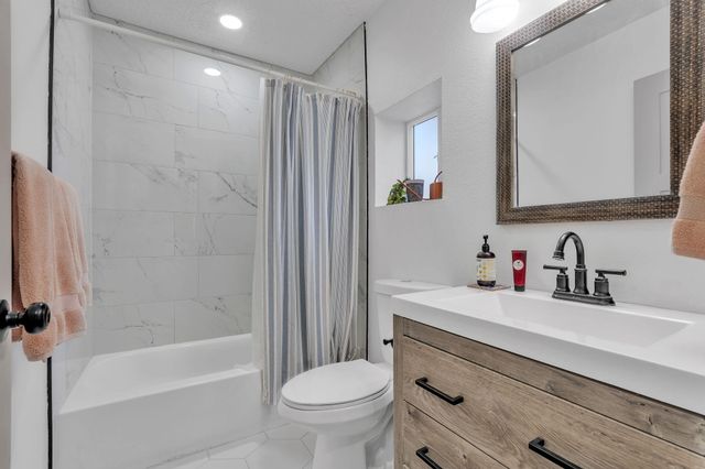 800 13th Street NW, Albuquerque, NM 87102