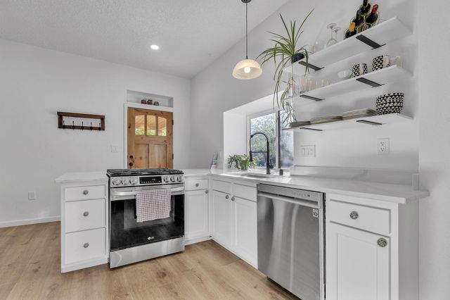 800 13th Street NW, Albuquerque, NM 87102