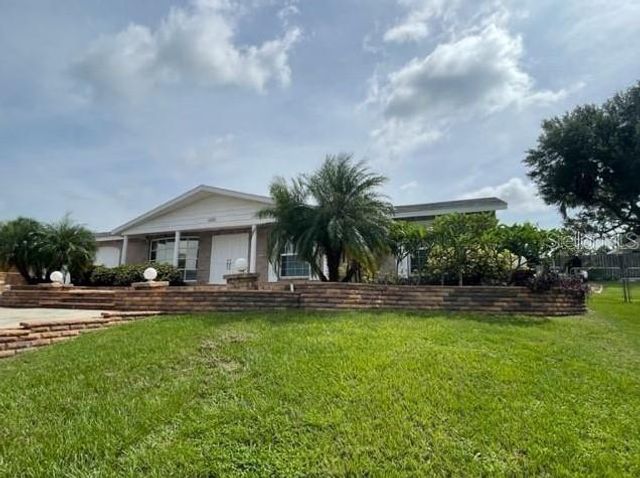 1326 LAKE ARIANA BOULEVARD, Auburndale, FL 33823