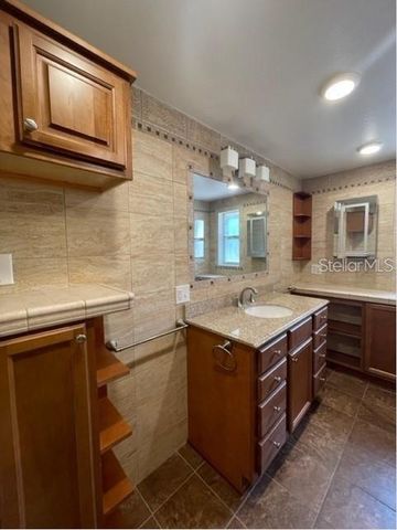 1326 LAKE ARIANA BOULEVARD, Auburndale, FL 33823