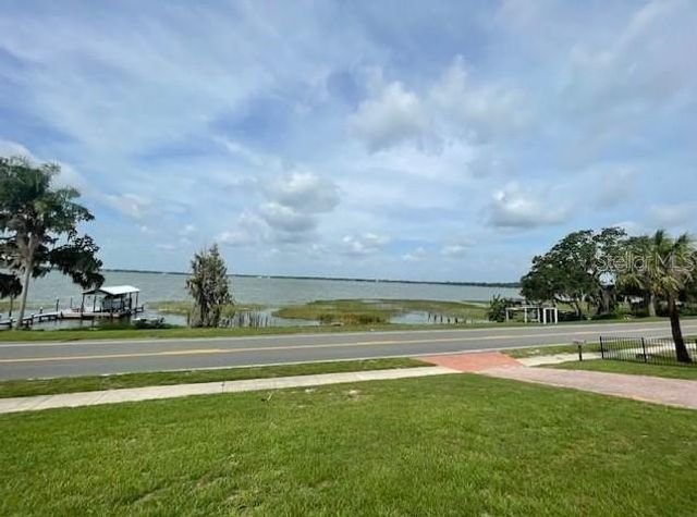 1326 LAKE ARIANA BOULEVARD, Auburndale, FL 33823