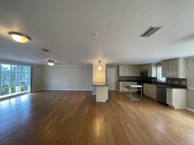 1326 LAKE ARIANA BOULEVARD, Auburndale, FL 33823