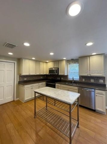 1326 LAKE ARIANA BOULEVARD, Auburndale, FL 33823