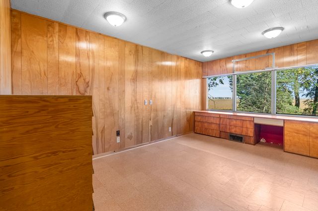 706 N 4th Street, Ashton, IL 61006