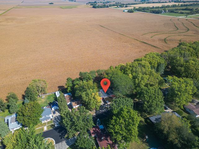 706 N 4th Street, Ashton, IL 61006