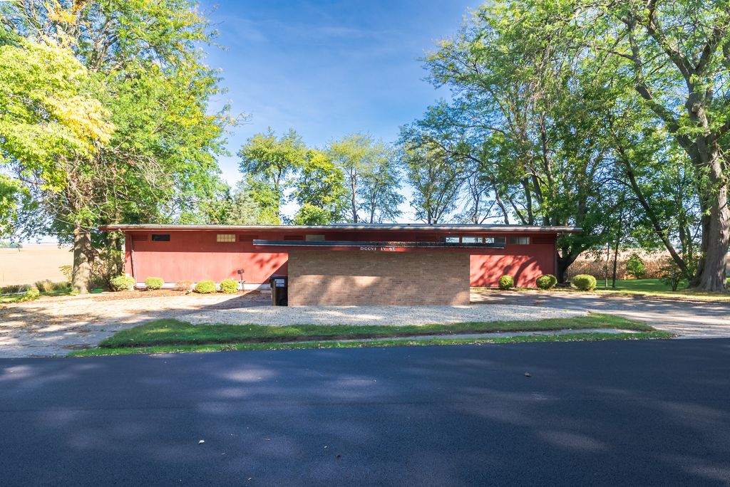 706 N 4th Street, Ashton, IL 61006