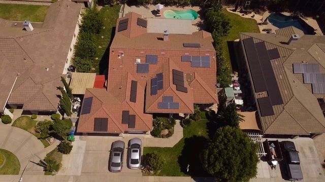 3213 Hollow Avenue, Madera, CA 93637