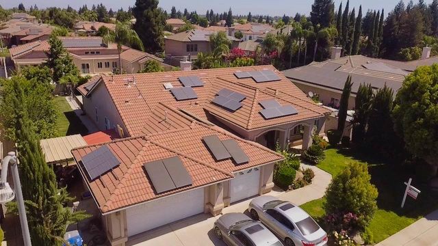 3213 Hollow Avenue, Madera, CA 93637