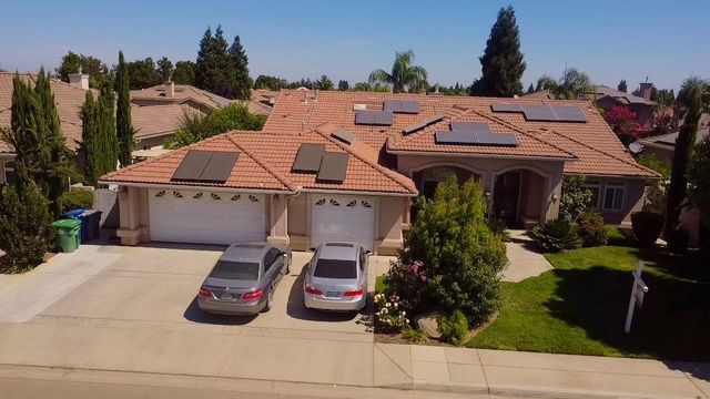 3213 Hollow Avenue, Madera, CA 93637