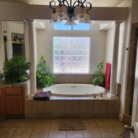 3213 Hollow Avenue, Madera, CA 93637