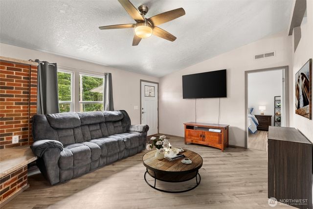 13741 Horsefall Avenue SE, Rainier, WA 98576