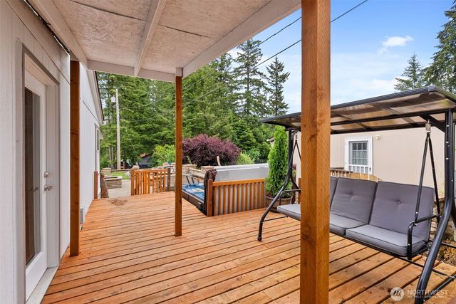 13741 Horsefall Avenue SE, Rainier, WA 98576