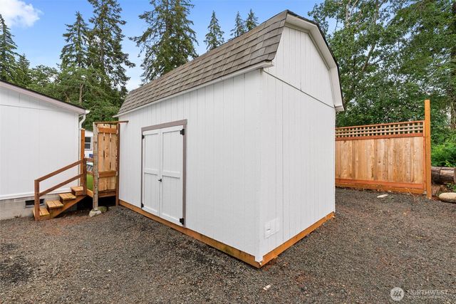 13741 Horsefall Avenue SE, Rainier, WA 98576