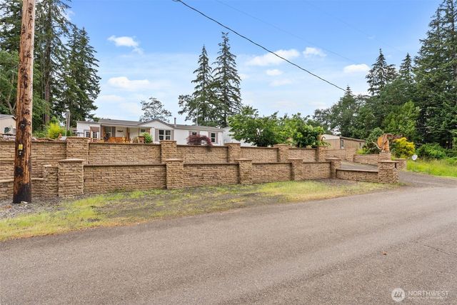 13741 Horsefall Avenue SE, Rainier, WA 98576