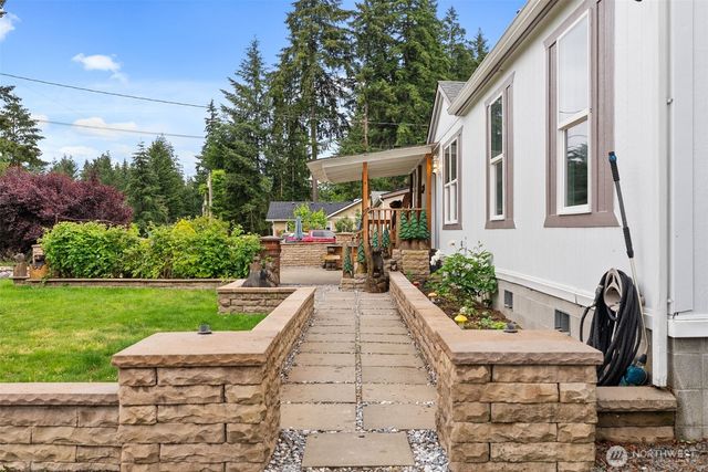 13741 Horsefall Avenue SE, Rainier, WA 98576