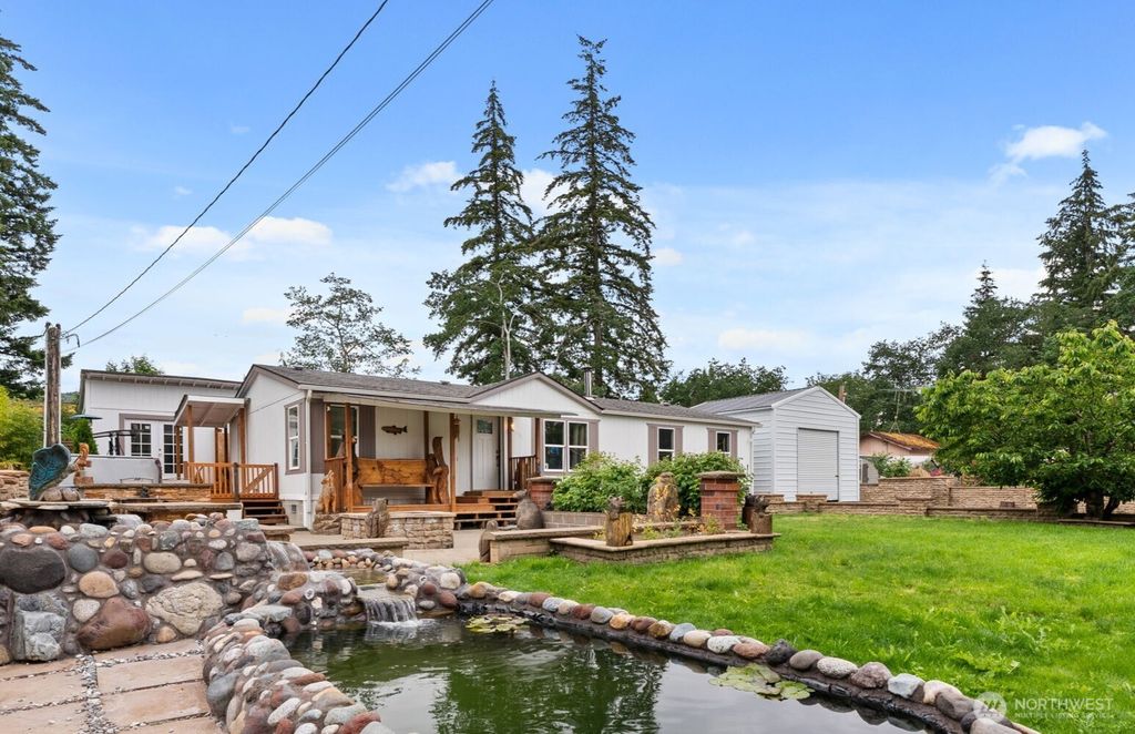13741 Horsefall Avenue SE, Rainier, WA 98576