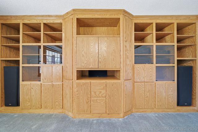 1001 N Hopi Street, Chouteau, OK 74337