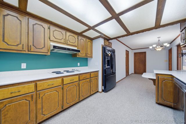 1001 N Hopi Street, Chouteau, OK 74337