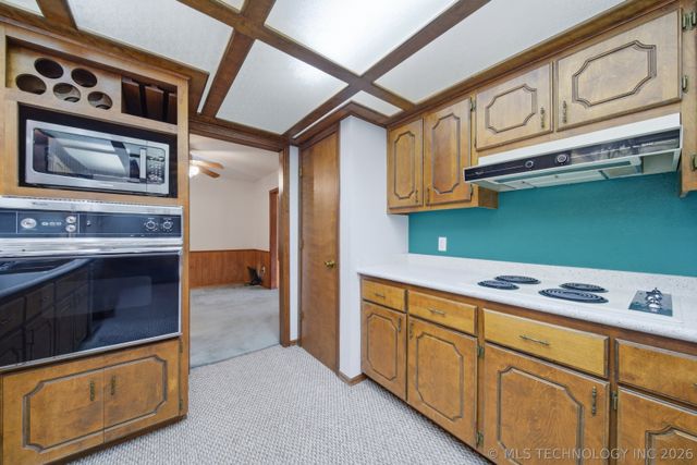 1001 N Hopi Street, Chouteau, OK 74337