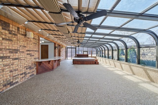 1001 N Hopi Street, Chouteau, OK 74337