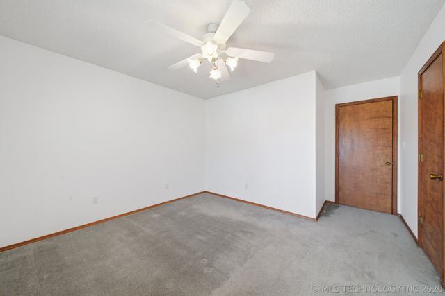 1001 N Hopi Street, Chouteau, OK 74337