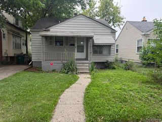 20739 Caledonia Avenue, Hazel Park, MI 48030