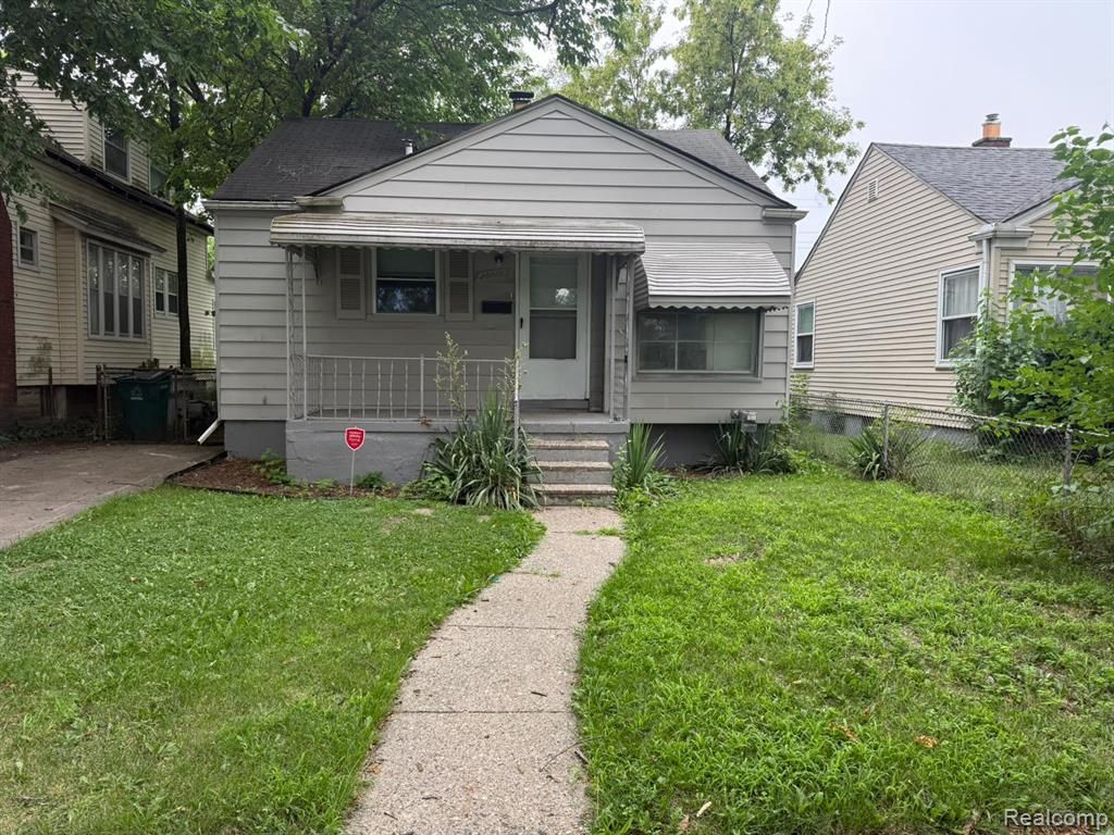 20739 Caledonia Avenue, Hazel Park, MI 48030