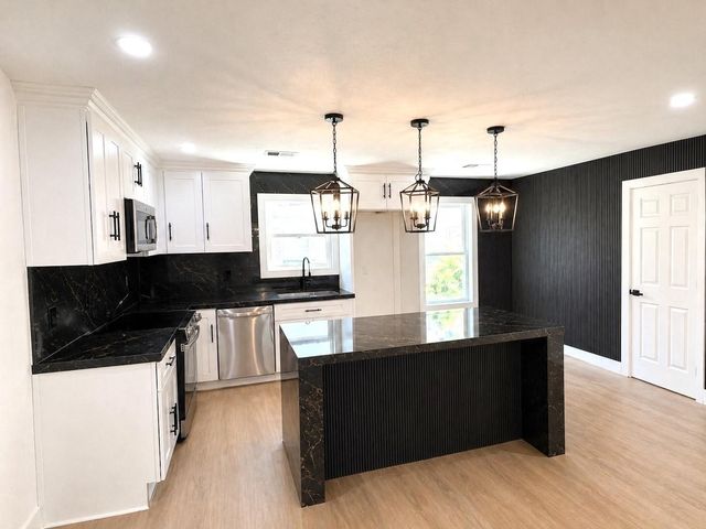 5642 Warm Springs Road, Houston, TX 77035