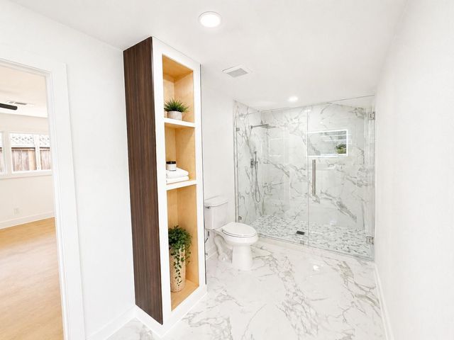 5642 Warm Springs Road, Houston, TX 77035