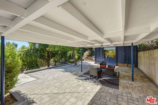 963 Pine Grove Avenue, Los Angeles, CA 90042