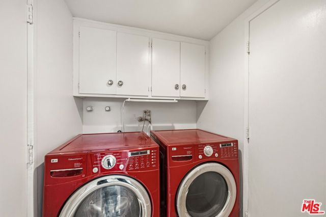 963 Pine Grove Avenue, Los Angeles, CA 90042