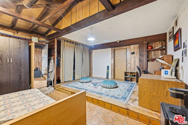 963 Pine Grove Avenue, Los Angeles, CA 90042