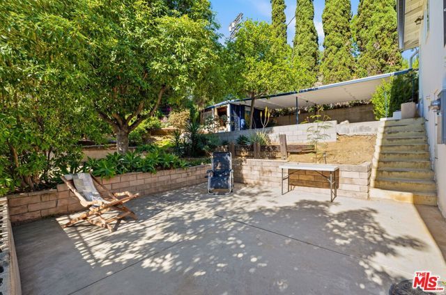 963 Pine Grove Avenue, Los Angeles, CA 90042