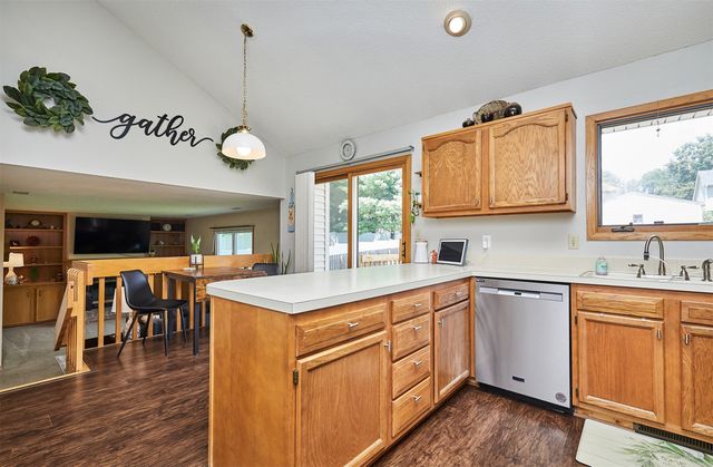 5029 Wistful Vista Drive, West Des Moines, IA 50265