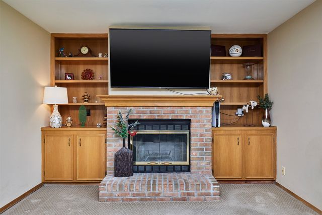 5029 Wistful Vista Drive, West Des Moines, IA 50265