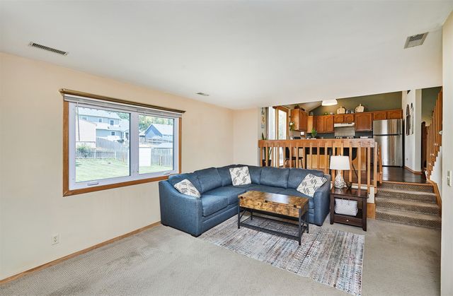 5029 Wistful Vista Drive, West Des Moines, IA 50265