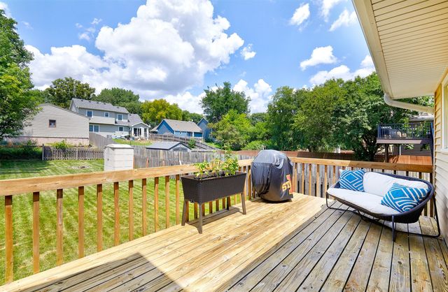5029 Wistful Vista Drive, West Des Moines, IA 50265