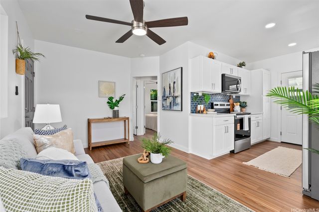 1281 California Avenue 3, Wahiawa, HI 96786