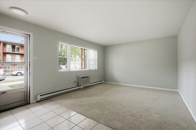 6256 W 64th Place 102, Chicago, IL 60638
