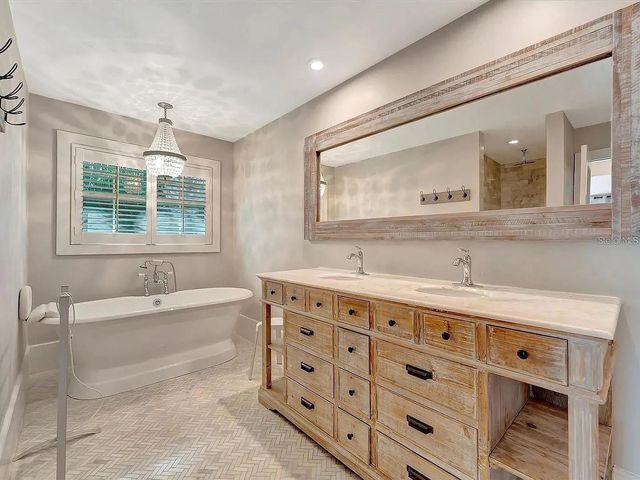 3803 AVENIDA MADERA, Bradenton, FL 34210