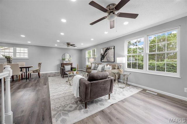 28 Steiert Drive, St Peters, MO 63376