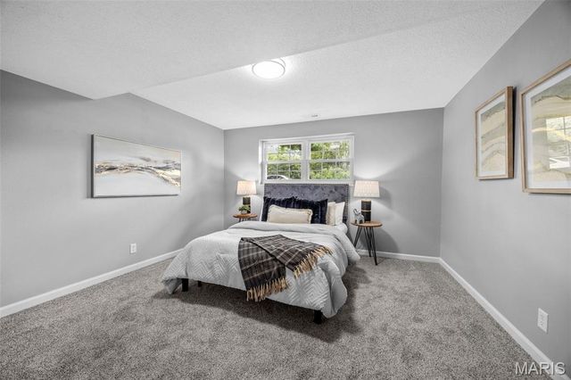 28 Steiert Drive, St Peters, MO 63376