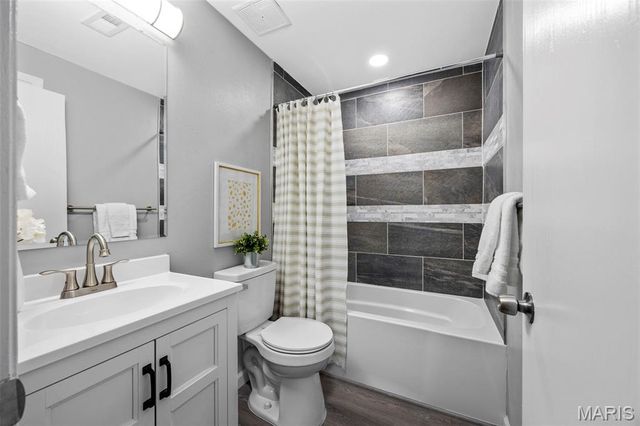 28 Steiert Drive, St Peters, MO 63376