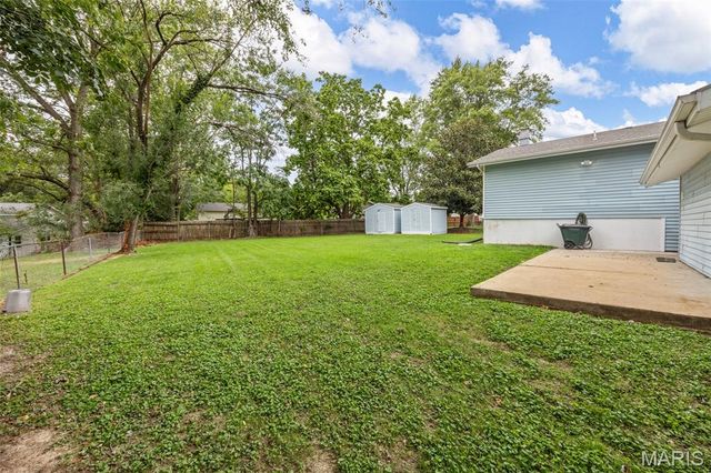 28 Steiert Drive, St Peters, MO 63376